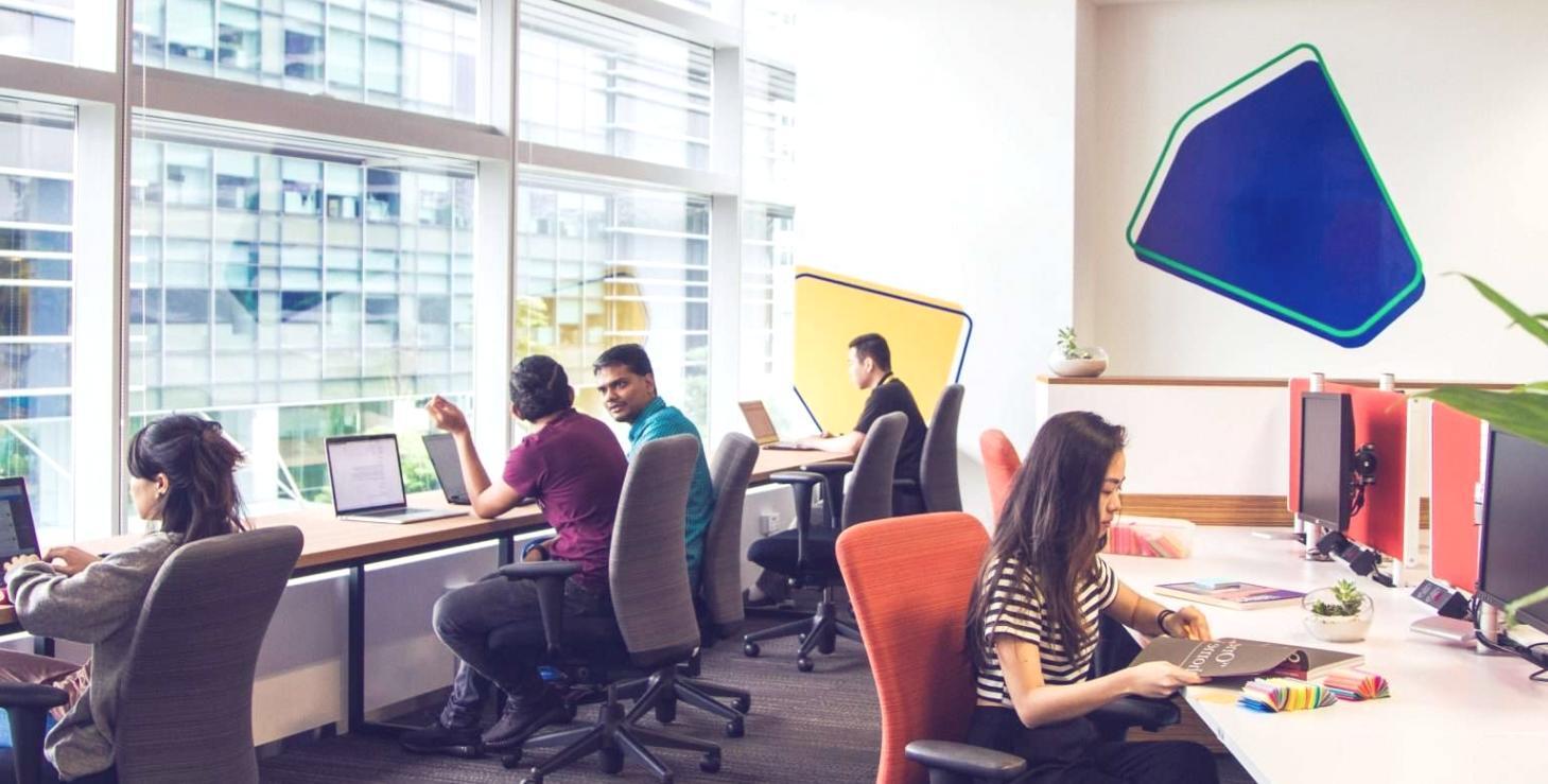 Echipa platformei Lyvarentiora webinarii SEO